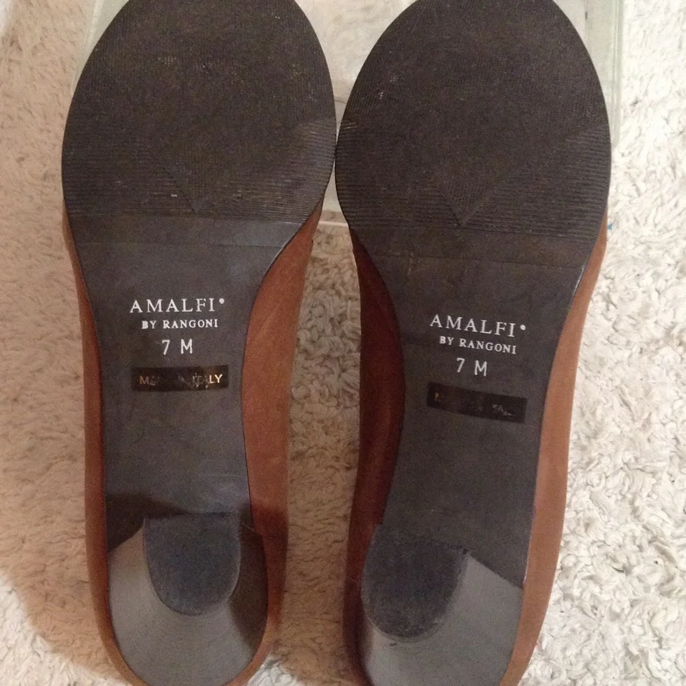 Amalfi by Rangoni Nubuck leather pump 7